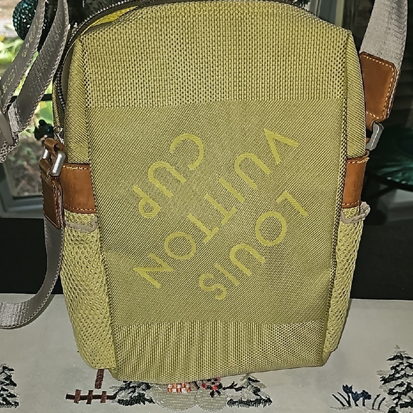 Louis Vuitton Cup 2003 WEATHERLY Bag - Picture 5 of 8